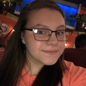 Meet your Posher, Maribel